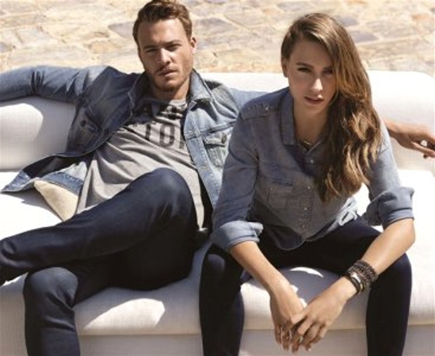 Serenay Sarıkaya ve Kerem Bürsin Bitpazarında !