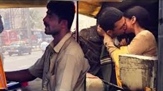 Mumbai Autowallas On Couples Kissing In Rickshaw (1)