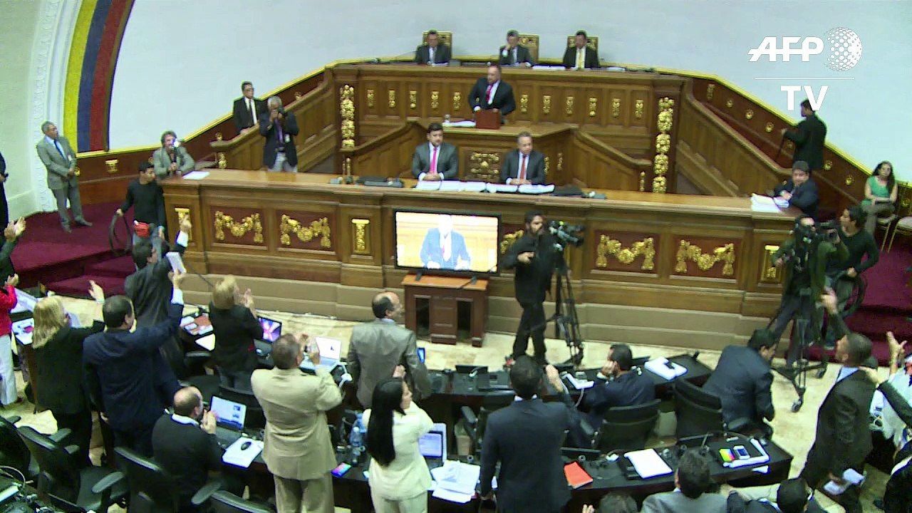Oposição aprova anistia na Venezuela