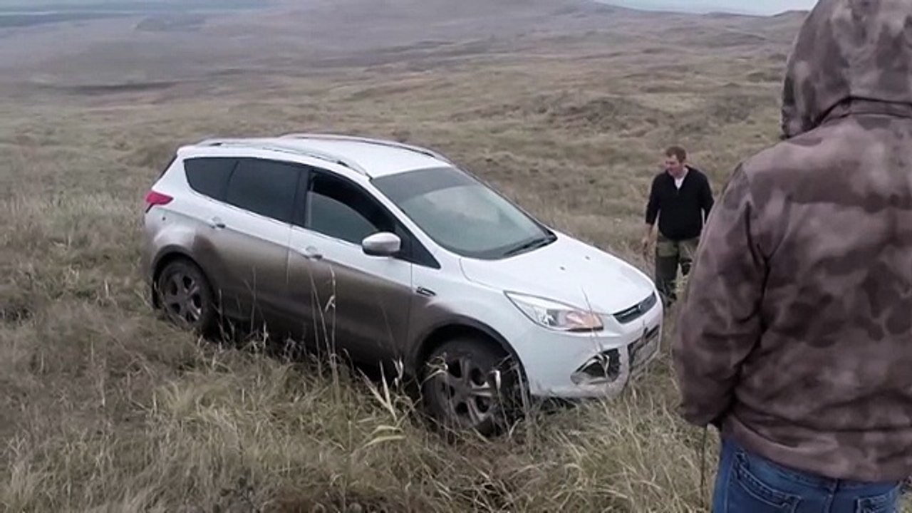 Off-road Test Drive Ford Kuga vs Toyota RAV4 vs Skoda Yeti vs L200