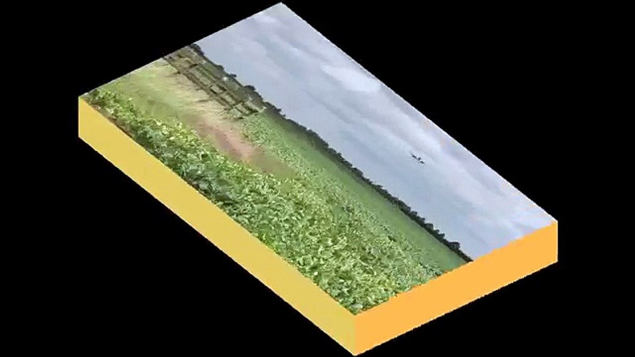 Unusual Military Aircraft Landing Overhead   2