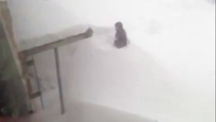 Мужик пришел с работы в Норильске