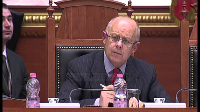 Ndryshimet, Nishani dekreton shkarkimet por jo emërimet - Top Channel Albania - News - Lajme