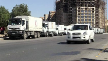 قافلة مساعدات ضخمة تستعد لدخول مناطق سورية محاصرة