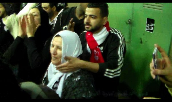 والدة الشهيد شهاب (شباب الوايت نايتس ارجل منك يا مرتضى يا منصور)