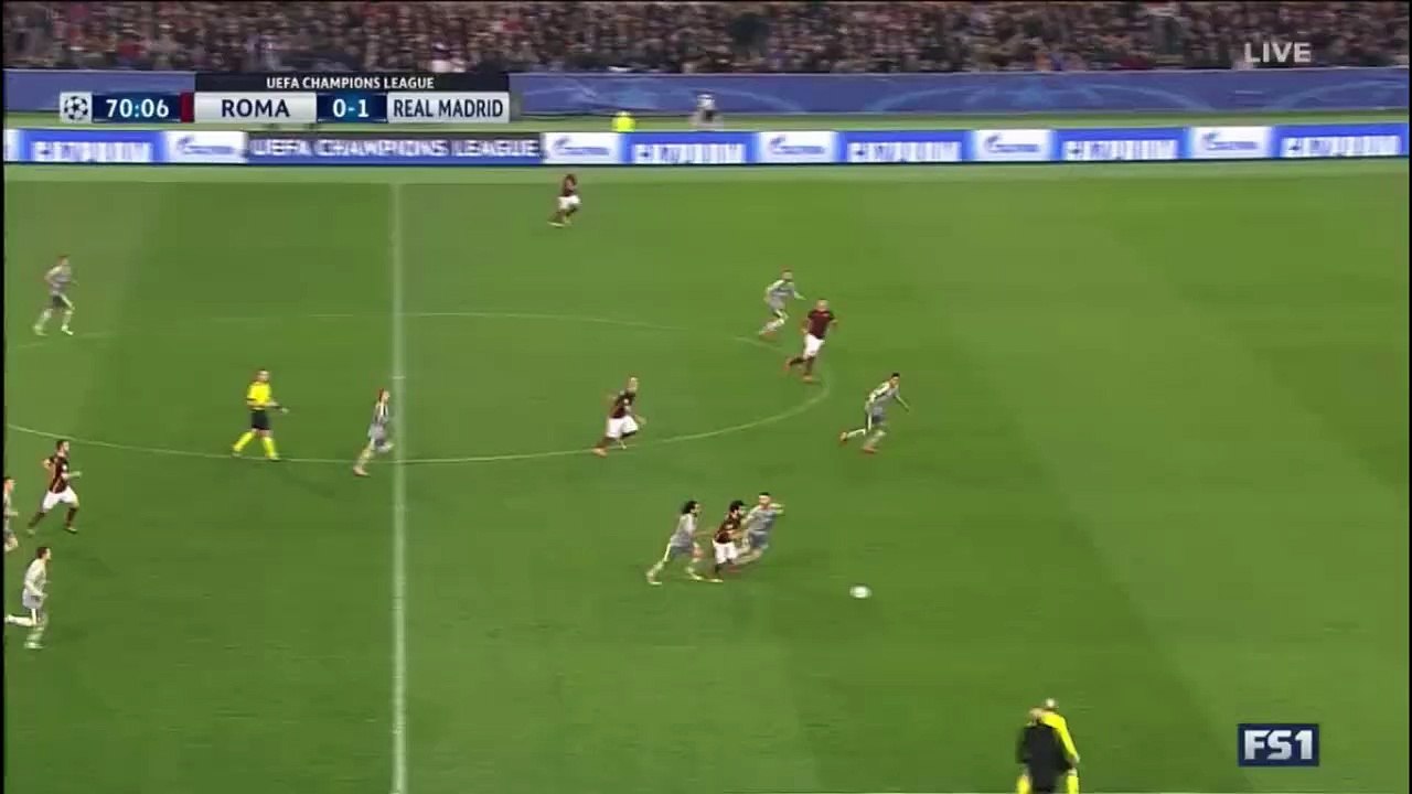 Varane skinuo lopti Dzeki s noge