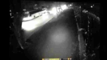 Imágenes del momento de la explosión de un coche bomba en Ankara