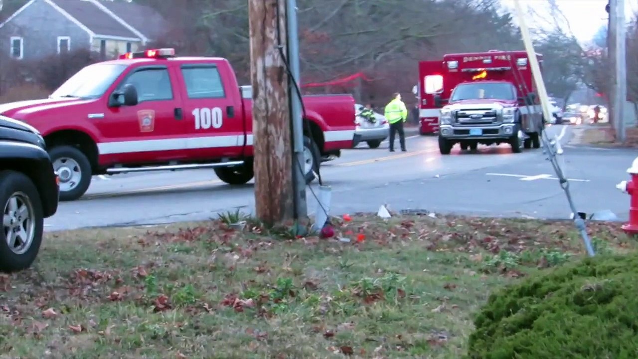 Dennis Port 2 car Crash 12 11 15