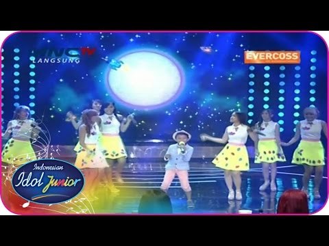 JOJO ft. CHERRYBELLE - PERGI KE BULAN (Cherrybelle) - Spektakuler Show 9 - Indonesian Idol Junior