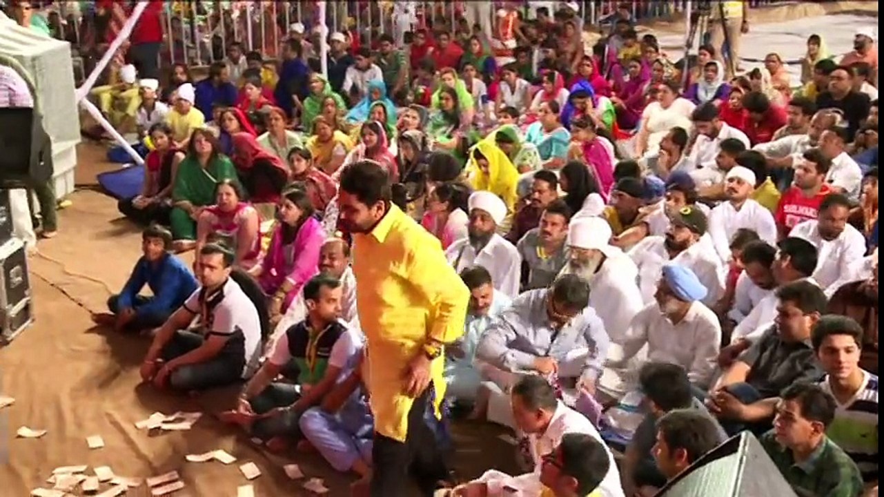 Gurdaas Maan Crying in Nakodar Mela 2015 - Touching Qawwali Kuch toh batlao is beruki ka sabab