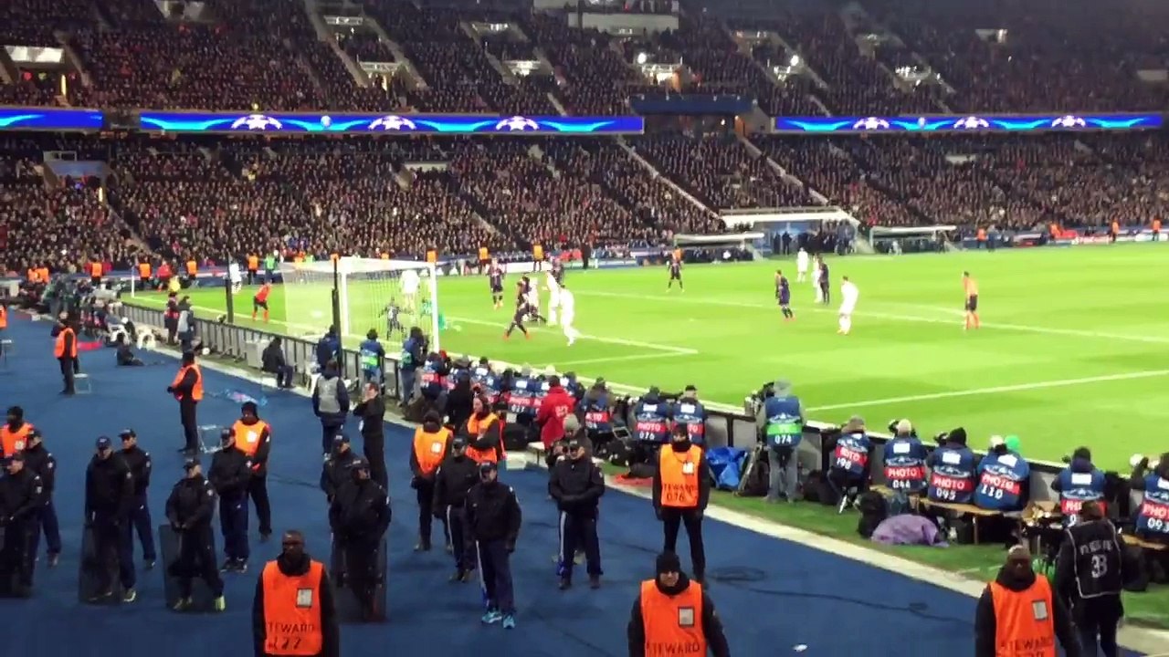 PSG vs. Chelsea FC 1:1 Mikel & police reacts w/ tear gas  (02/17/16)