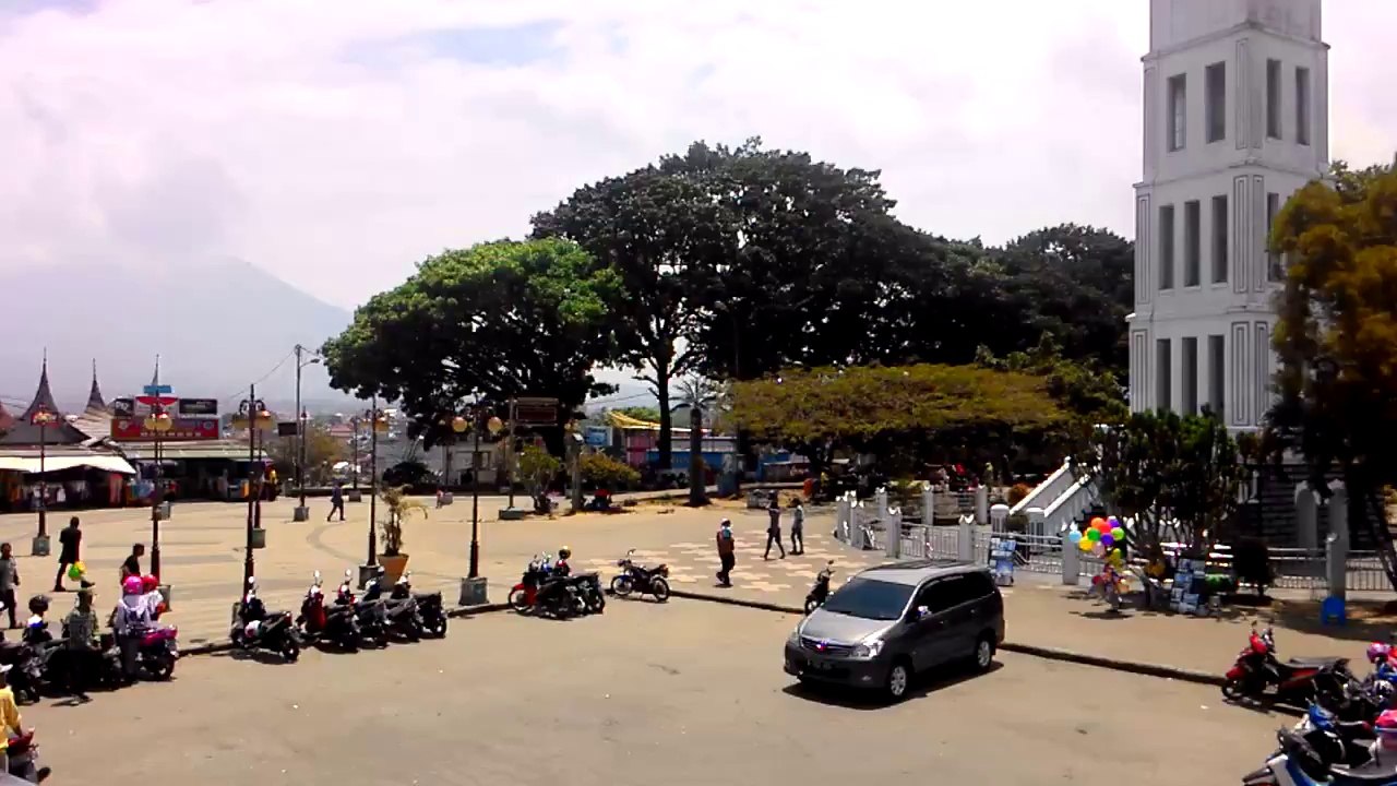 Jam Gadang ( Clock Tower )