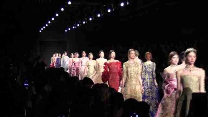 Marchesa presenta su colección de otoño en Nueva York