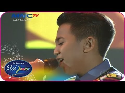 RIAN - DEKAT DI HATI (RAN) - Spektakuler Show 4 - Indonesian Idol Junior