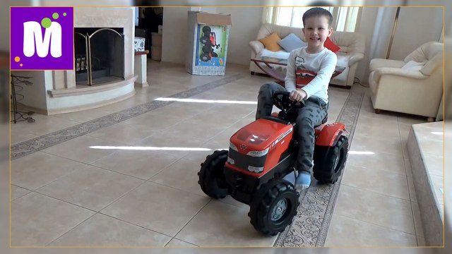 У Макса большой педальный Трактор распаковка сборка и тест драйв от Мистера Макса Roller Toys unboxing toy machine