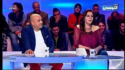 معبّرا عن إعجابه بجمال منال عمارة، نور شيبة يقول عنها:منال صاحبتي ونحبها أما ما نتزوجها كان عرفي!!!