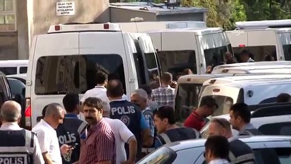 Gözaltındaki polis memurları adliyeye sevk edildi