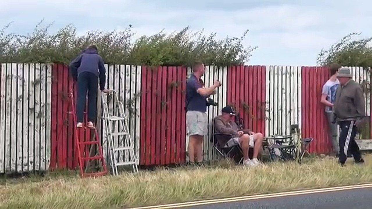 Unusual Military Aircraft Landing Overhead