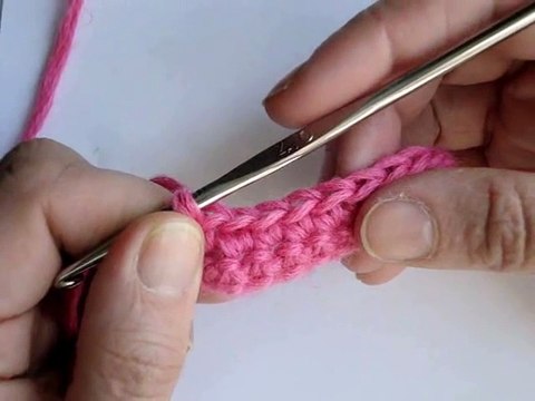 Вязание крючком урок 15 Рачий шаг с накидом