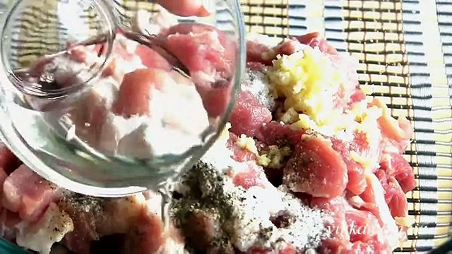 КОЛБАСА ДОМАШНЯЯ Простой рецепт от VIKKAvideo-Простые