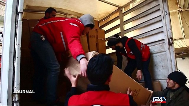 Des convois humanitaires arrivent dans des villes assiégées en Syrie