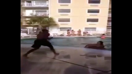 Dikhave Pe Mat Jao Apni Akal Lagao _ Whatsapp Funny Accident Video