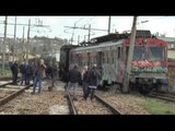 Napoli - Deraglia treno Cumana, ferita una donna (17.02.16)
