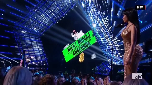 Nicki Minaj Disses Miley Cyrus And Kylie Jenner In New Song Hollywood Funda