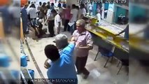 Hasta yakınları acil serviste çalışan doktorun kolunu kırdı