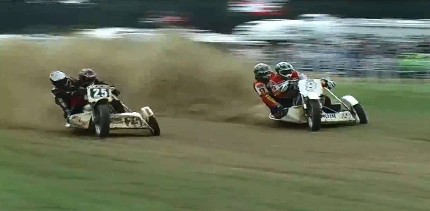 Le Sidecar Grasstrack, une autre discipline improbable