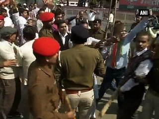 Clash between BJP, AISF activists in Patna