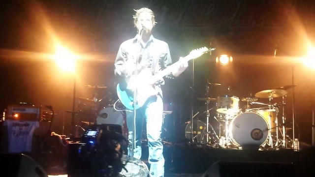 Eagles Of Death Metal returned to play in Paris after Terrorists Attacks of November 2015 - Pray for Paris