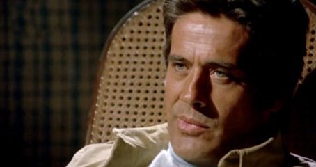 Cüneyt Arkın'dan PKK'ya Tepki Videosu: Bir Yumruk Vursan Ezersin