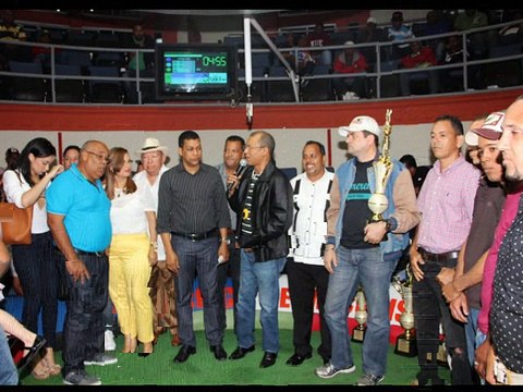Video - Galeria de Fotos de la Premiacion de los Ganadores Torneo 6to. Aniversario Coliseo S.F.M Por TECNODEPORTES.