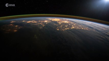 Polska z orbity nocą