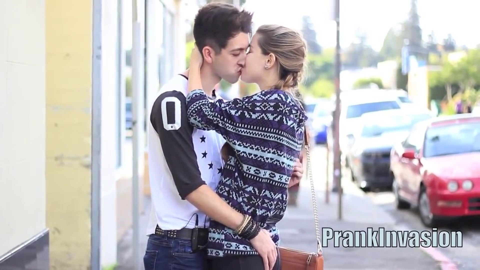 Kissing Prank - Sneaky Name - video Dailymotion