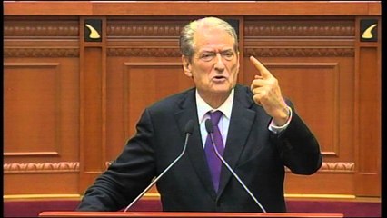 Kuvend, Ahmetaj flet si ministër i Financave, Berisha: Duhet të japësh dorëheqje