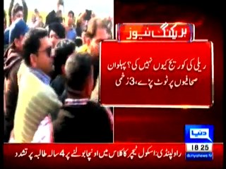 Wrestlers Beat Journalists for Their Broadcasting