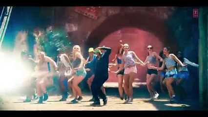 Yo-Yo-Honey-Singh-Aankhon-Aankhon-FULL-VIDEO-Song--Kunal-Khemu-Deana-Uppal--Bhaag-Johnny