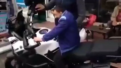 Motorcu Köksal Baba Ayşe'yi Motorla Tavlayacak