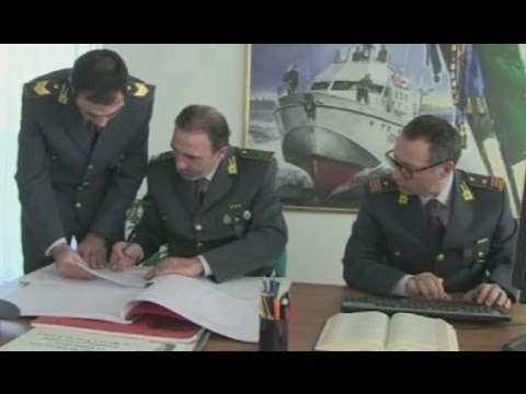 Mola di Bari - Evasione fiscale da 25 milioni su vini: 4 denunce (18.02.16)