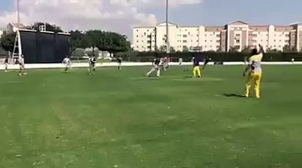 Kevin Pietersen through ball to Kumar Sangakkara but then the opposition concedes an own goal ‪#‎QuettaGladiators‬