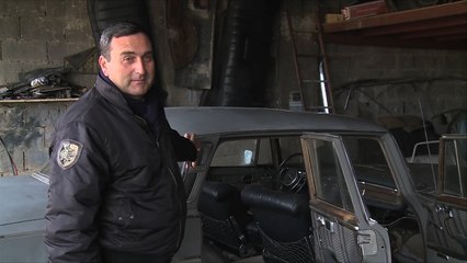 ميشيل سركيس لبناني يهوى تأهيل السيارات القديمة