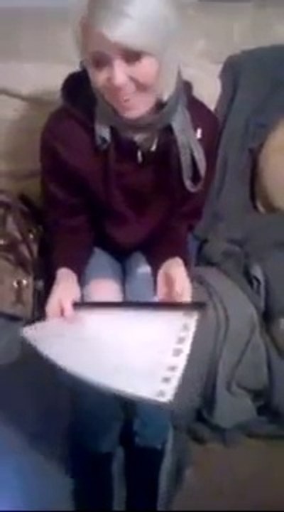 Elle trompe son mec et il lui offre le pire cadeau pour la Saint-Valentin