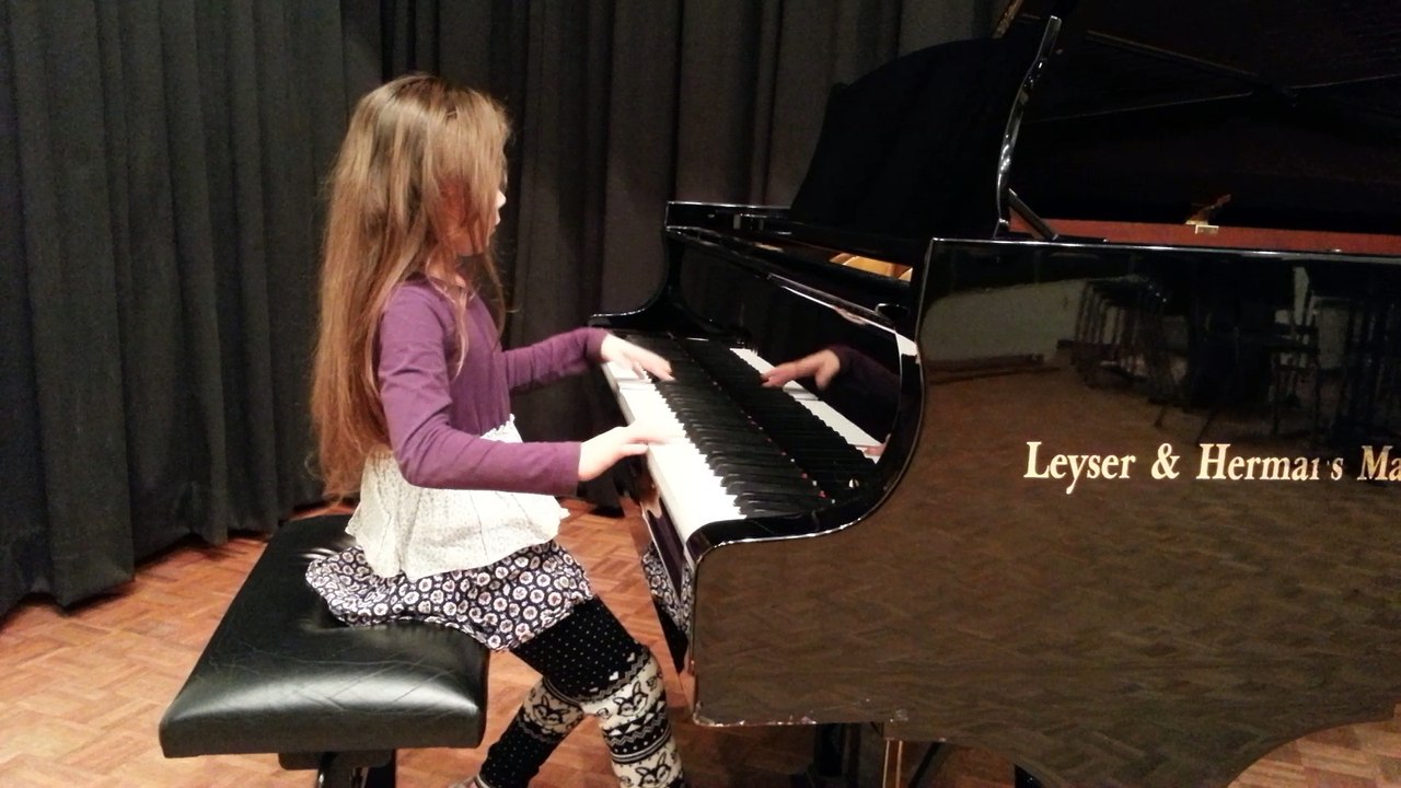 Chopin Valse  by Xuanxuan