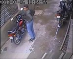 Bike Chori CCTV Video-Expert Thief -Ha Ha-Top Funny Videos-Top Prank Videos-Top Vines Videos-Viral Video-Funny Fails