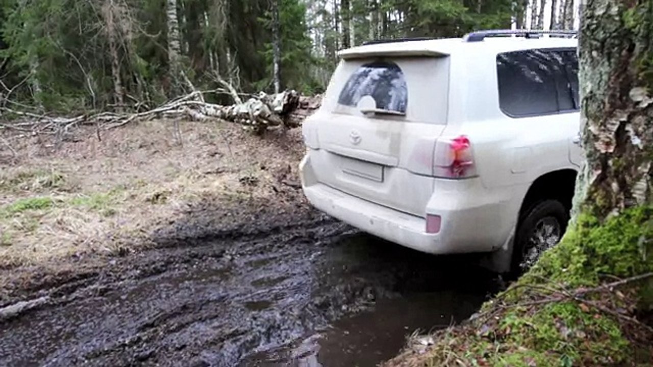 Toyota Land Cruiser 200 Hard Off-road