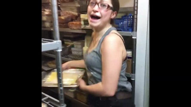 Как напугать повара