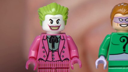 LEGO DC Super Heroes - 76052 Batman Classic TV Series Batcave Designer Video