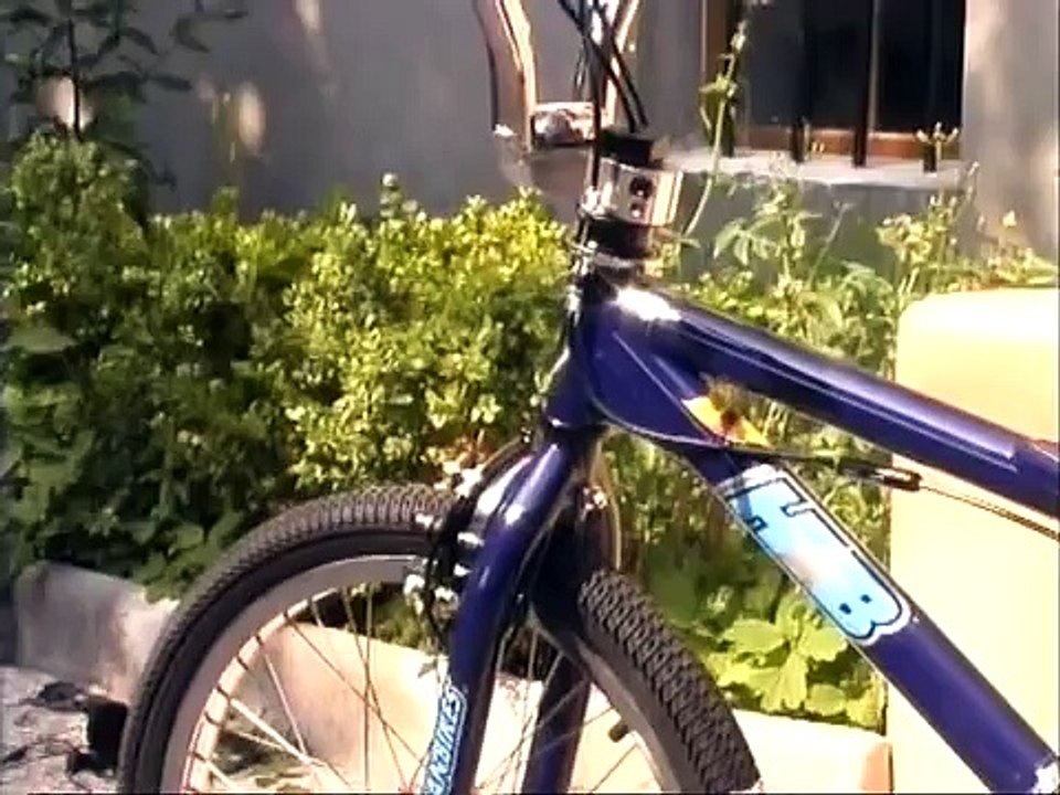 Cours de BMX débutant - Figures Flat.